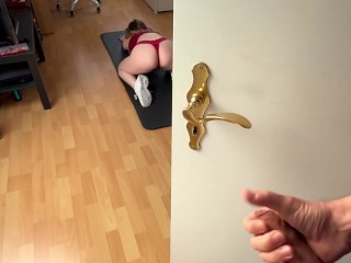 DICKFLASH in STUDENTS APARTMENT: a sexy college girl sees my hard cock and can't resist Video