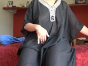Preview 2 of ARAB WIFE HAIRY PUSSY كس بلدي يؤلمني