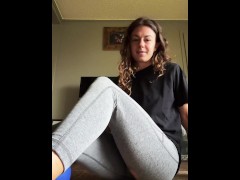 Hot brunette does secret joi during TikTok Live and cums!