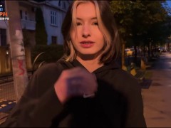 18 girl let a rich guy fuck her on a first date. - Screenshot 1 of 16 - Cock Sucking