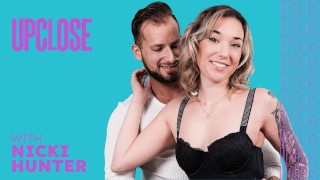 Van dichtbij - Stoute Nicki Hunter wil haar trekken raw fuck van Parker savage totdat ze squirt