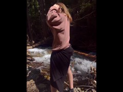 outdoorsy babe flashes you her ass - Screenshot 13 of 16 - Outdoors