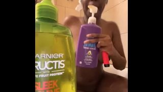Mi lavo i capelli solo una volta all'anno (nudo preparati con me + ora della doccia) | Regina di Silencia