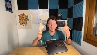 YOUNG ITALIAN GUY REACTS TO SWEETIE FOX anal