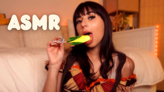 LUNAREXX ASMR WET LOLLIPOP SUCKING AND LICKING 🌽 [Brain Orgasm]