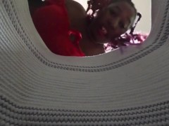 giantess having fun - Screenshot 9 of 16 - Shrunk