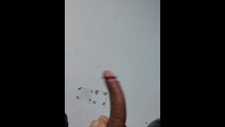 Возбуждающая мастурбация, дома в одиночестве мастурбирует, пока не кончит