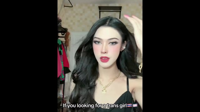 Thai Trans Strips to Show Her Big Dick