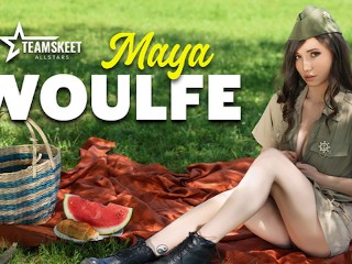 Prachtige Maya Woulfe is may Teamskeet Star Van De Maand: Pornoster Interview & Hardcore Neuken