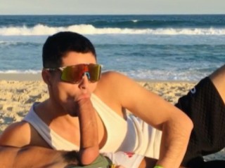 Big Dick 10 Inches Fucking the Bottom in Public Beach