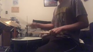 parents gémissant dans l’autre pièce pendant que je joue de la batterie 5