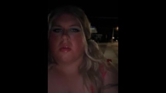 Sissy se faire prendre par une voiture
