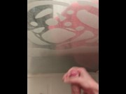 Preview 1 of Je gicle sans les mains sous la douche d'une amie