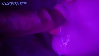 我的继妹吮吸我的大鸡巴