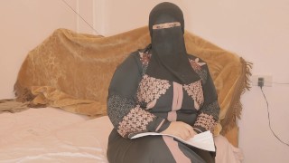Een Rechtenstudente In Haar Kont Neuken Voor Studiekosten Egyptisch-Arabische Seks Met Heldere Stem Sarah