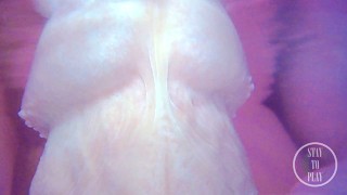 Grosse éjaculation sous l’eau dans la baignoire - Aperçu