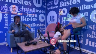 Pequeña influencer se atraganta con una gran polla Emma Fiore especial Juan Bustos Podcast