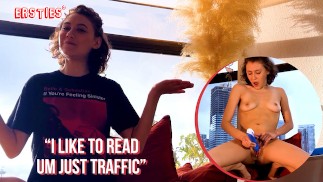 Ersties - 可爱的达芙妮在窗台上自慰供所有人观看