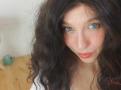 Tantaly Consultant Will Vouch the Quality of her Sex Dolls with her Mouth and Pussy