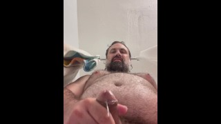 Chubby Man Cums sur vous dans la douche POV