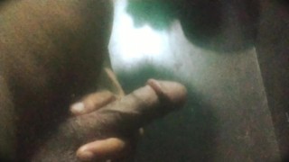 FAT DICK PISSING 🍌💦 AND JERK OFF