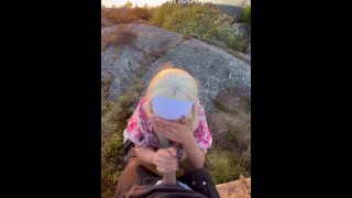 Garota sueca fodida ao ar livre de vestido de sol