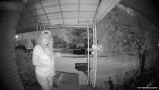 Таня 019 - Секс на крыльце в грозу