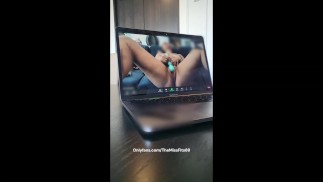 Cumming and squirting for my work crush on Zoom