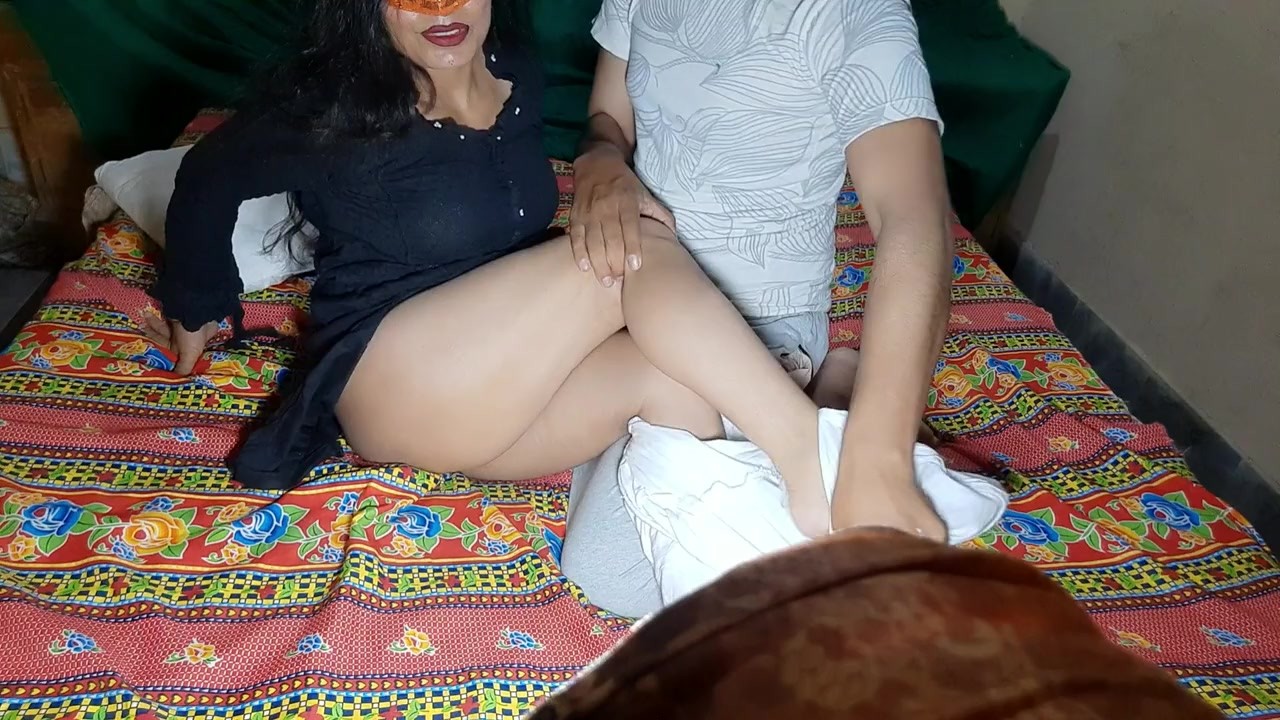 Indian Jija Ne Sali Ke Kapde Faad Ke Choda