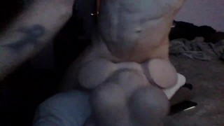 Нагнулась над кроватью (кульминация)