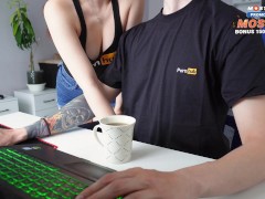Моя сводная сестра знает как меня расслабить - Screenshot 3 of 16 - Cock Sucking