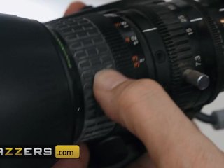 BRAZZERS - Stunning News Reporter Sofia Lee Interviews Jordi & Agrees To Ride His Dick On Camera screenshot number 2