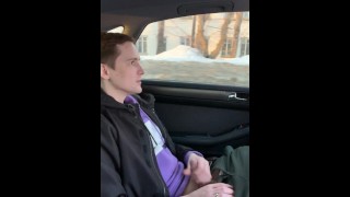 I take a taxi and jerk off my dick