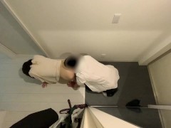  帰宅するとすぐに玄関でセックスしているカップルを観察する - Screenshot 5 of 16 - Uncensored