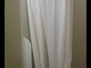 Une Masturbation Sous La Douche Commandite