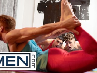 МУЖЧИНЫ - Крутые жеребцы Феликс Фокс, Тейлер Таш и Оливье Робер в гей-хардкор-сексе втроем