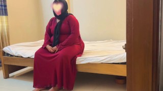 يمارس الجنس مع حماة مسلمة ممتلئة ترتدي البرقع الأحمر والحجاب Fucking Chubby red burqa & Hijab - Cum