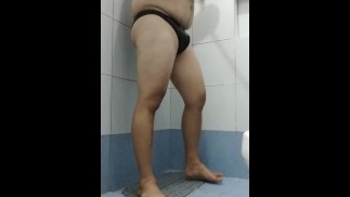 爸爸玩他的大奶子