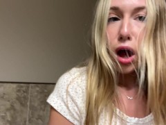 SQUIRTING AT MY MOMS EYE DOCTOR APPOINTMENT - Screenshot 11 of 16 - Girl Masturbating