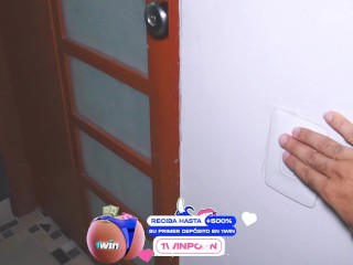 follando en las ESCALERAS DEL EDIFICIO, tu leche en mi cara