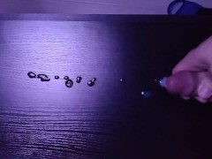 Кончаю на стол - Screenshot 14 of 16 - Masturbation