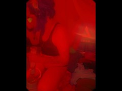 Red light clouds - Screenshot 2 of 16 - Girl With Glasses