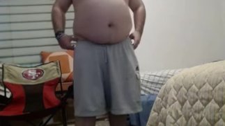 теннисная ракетка, и я преследую ее