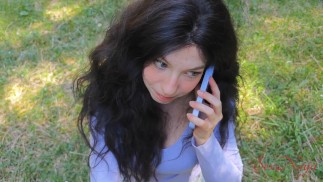 Инфлюенсер, разлученная со своим мужем, трахает меня, чтобы спастись от медведей