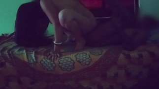 Хорни и горячая бхабхи занялись сексом с соседом
