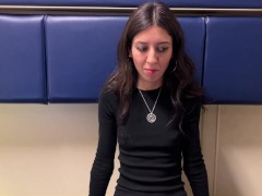Предложил девушке с вокзала пройти кастинг прямо в публичном поезде - Screenshot 3 of 16 - Real Street Pick Up