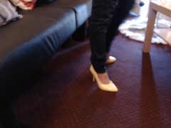 Double Crossed Yellow Pumps Dangling - Screenshot 16 of 16 - Pantyhose