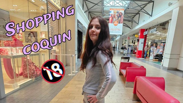 Ma demi soeur se doigte dans un magasin et va faire pipi