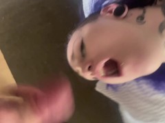 face fucking my goth milf girlfriend & giving her a facial