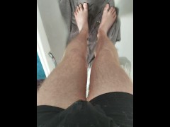 Man pisses boxers in bathtub